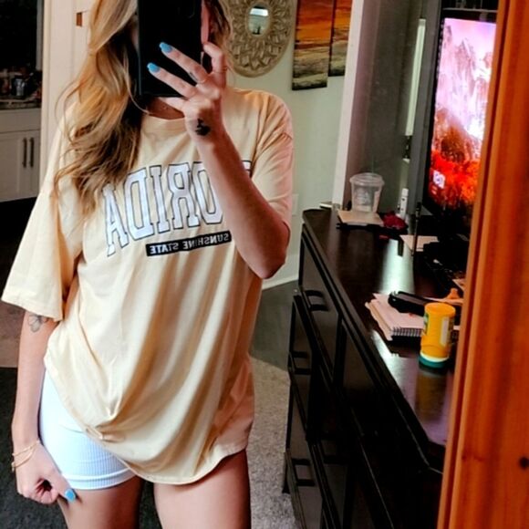 Florida Graphic Tee Like New - Picture 4 of 4